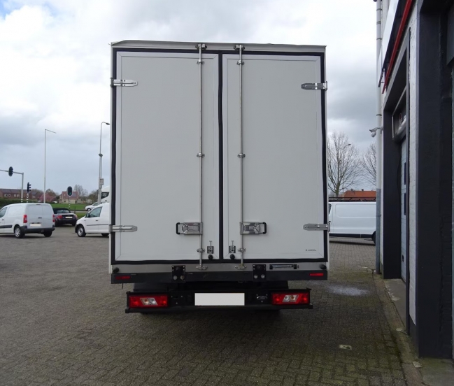 ford-transit-doka-doboz-ir0111-1055-03.jpg