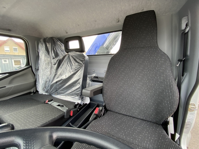 fuso-canter-7c18-billencs-m88-1125-05.jpg