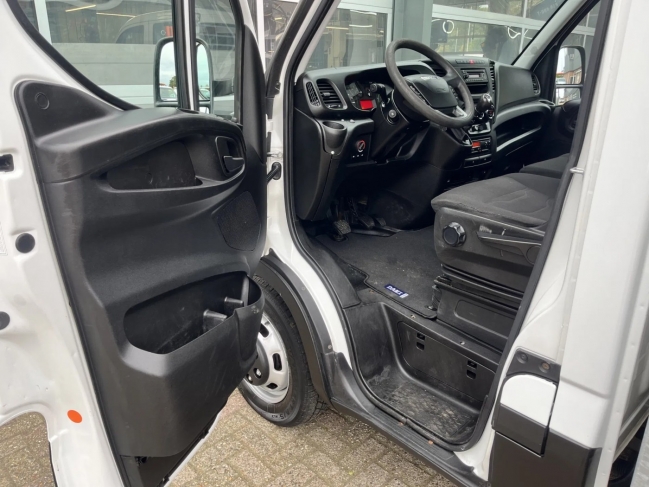 iveco-35c15-plato-ir1001-1029-04.jpg