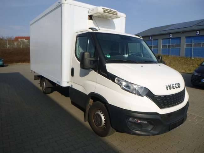 iveco-daily-35-140-dobozos-ivecodaily35-1163-01.jpg
