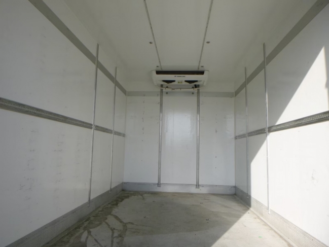 iveco-daily-35-140-dobozos-ivecodaily35-1163-04.jpg