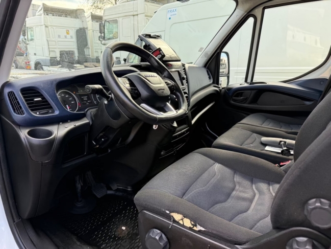 iveco-daily-35-140-hutodobozos-ivecodaily33-1186-07.jpg