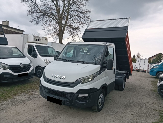 iveco-daily-35c13-billencs-a109-1231-04.jpg