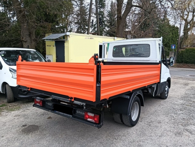 iveco-daily-35c13-billencs-a109-1231-06.jpg