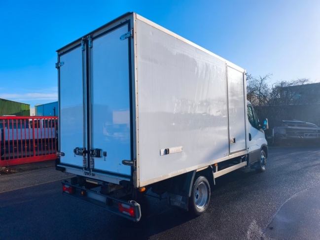 iveco-daily-35c13-hutodobozos-ivecodaily35c13-1181-04.jpg