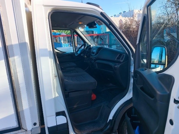 iveco-daily-35c13-hutodobozos-ivecodaily35c13-1181-07.jpg