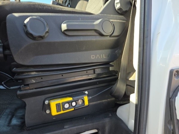 iveco-daily-35c14-billeno-platos-ivecodaily35c14-4-1225-11.jpg