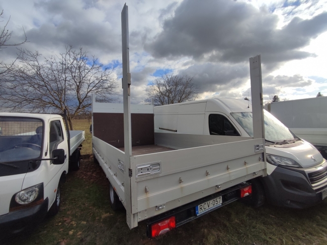 iveco-daily-35c14-doboz-8860-769-02.jpg