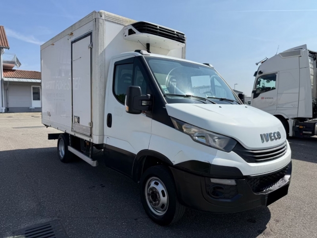 iveco-daily-35c14-dobozos-iveco35c14-1170-02.jpg