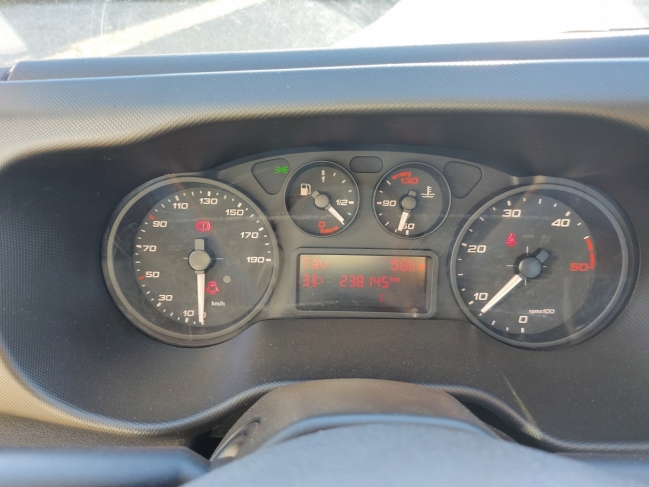 iveco-daily-35c14-plato-8619-762-10.jpg