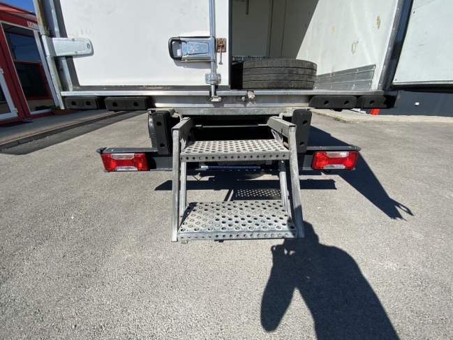 iveco-daily-35c15-hutodobozos-4332-1041-10.jpg