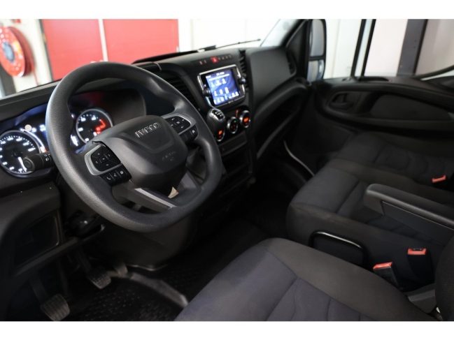 iveco-daily-35c16--ivcecodaily35-1130-08.jpg