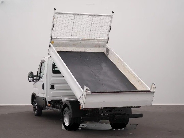 iveco-daily-35c16-billeno-platos-ivecodaily35c16-6-1224-03.jpg
