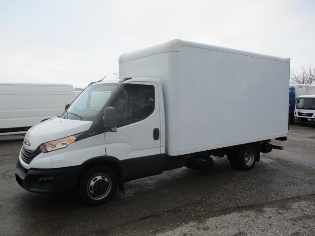 iveco-daily-35c16-dobozos-ivecodaily35c16-1156-03.jpg