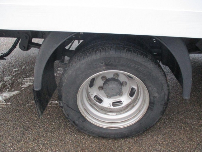 iveco-daily-35c16-dobozos-ivecodaily35c16-1156-08.jpg