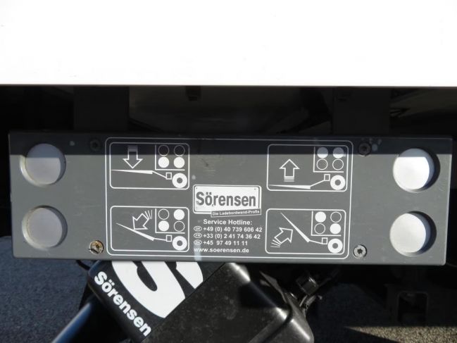 iveco-daily-35c16-dobozos-md444125900-1067-07.jpg
