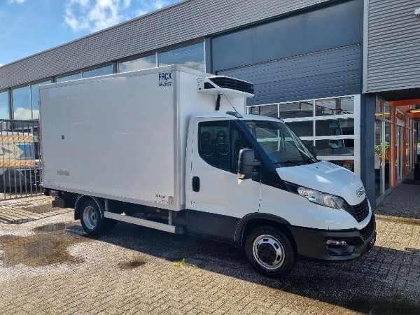 iveco-daily-35c16-hutodobozos-ivecodaily35c16-4-1205-02.jpg