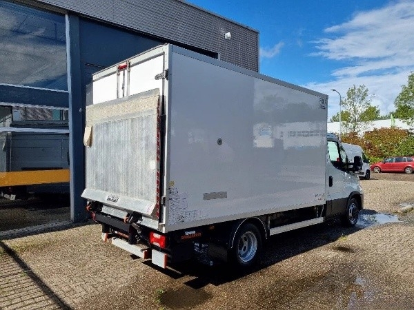 iveco-daily-35c16-hutodobozos-ivecodaily35c16-4-1205-03.jpg