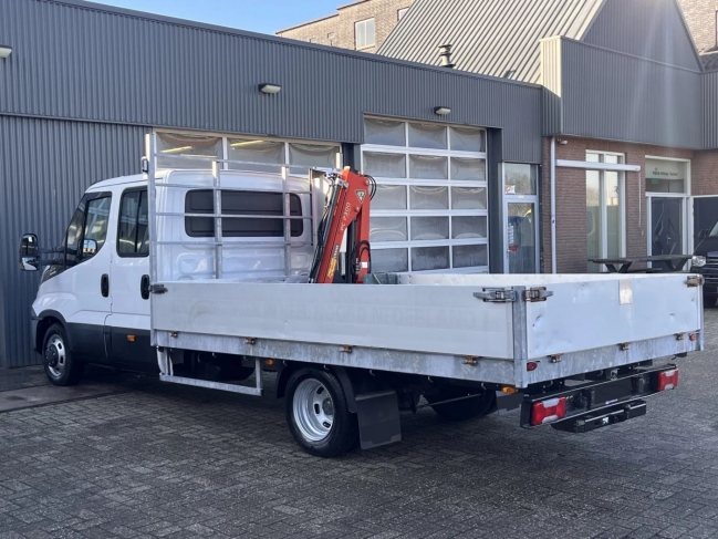 iveco-daily-35c17-dobozos-ir1002-1071-02.jpg