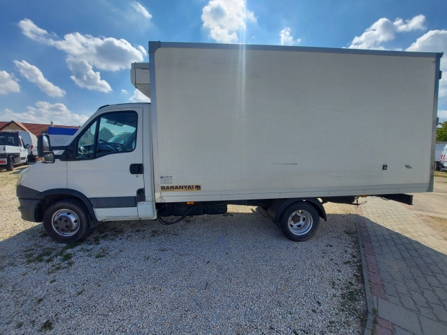 iveco-daily-35c17-hutodoboz-7463-680-02.jpg
