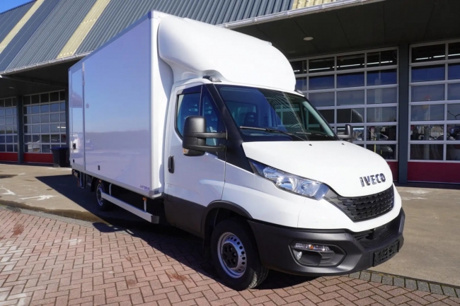 iveco-daily-35c18-doboz-54-720-01.jpg
