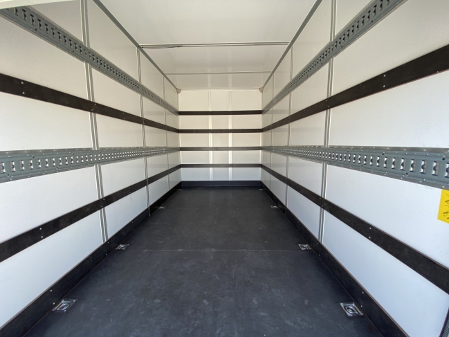 iveco-daily-35c18h-doboz-4881-698-09.jpg