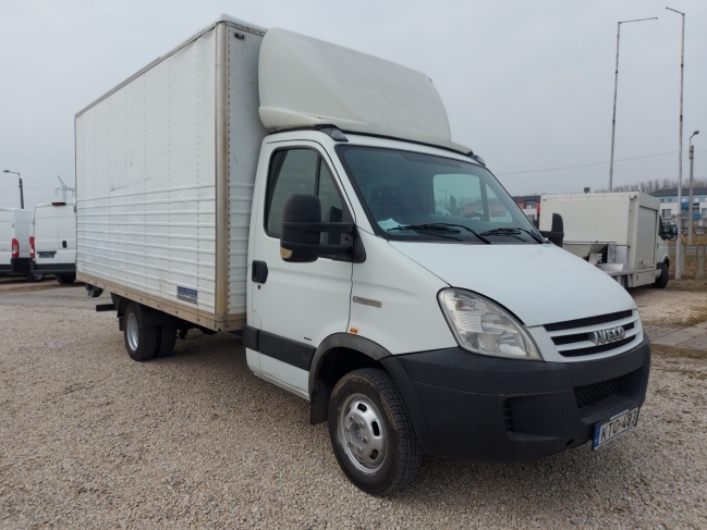 iveco-daily-35c18h-doboz-7519-642-07.jpg