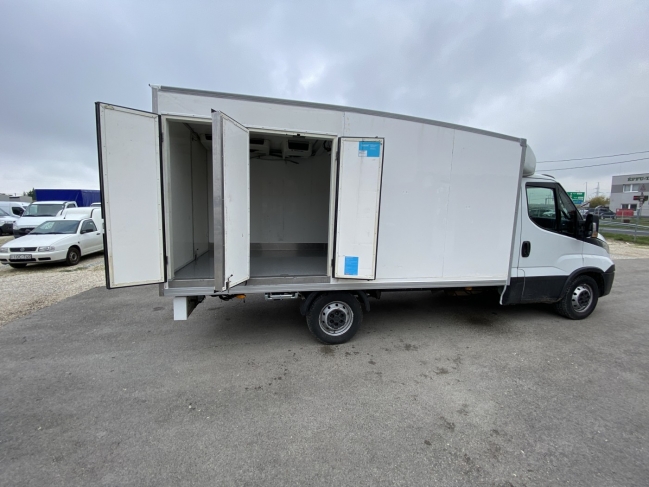iveco-daily-35s12-hutodoboz-4404-1190-07.jpg