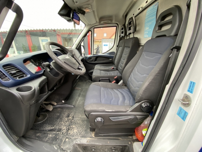 iveco-daily-35s12-hutodoboz-4404-1190-10.jpg