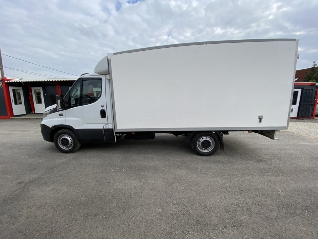 iveco-daily-35s12-hutodobozos-4401-1198-02.jpg
