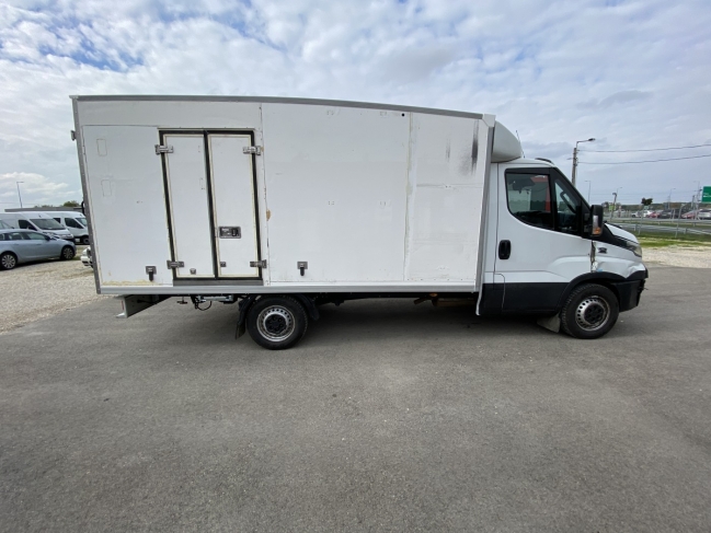 iveco-daily-35s12-hutodobozos-4401-1198-05.jpg