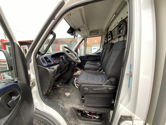 iveco-daily-35s12-hutodobozos-4401-1198-09.jpg
