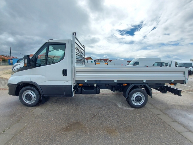 iveco-daily-35s16-billencs-9046-686-08.jpg