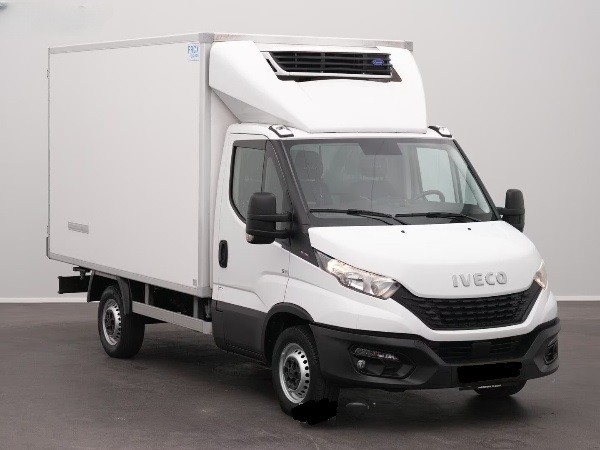iveco-daily-35s18-dobozos-ivecodaily35s18-1165-01.jpg