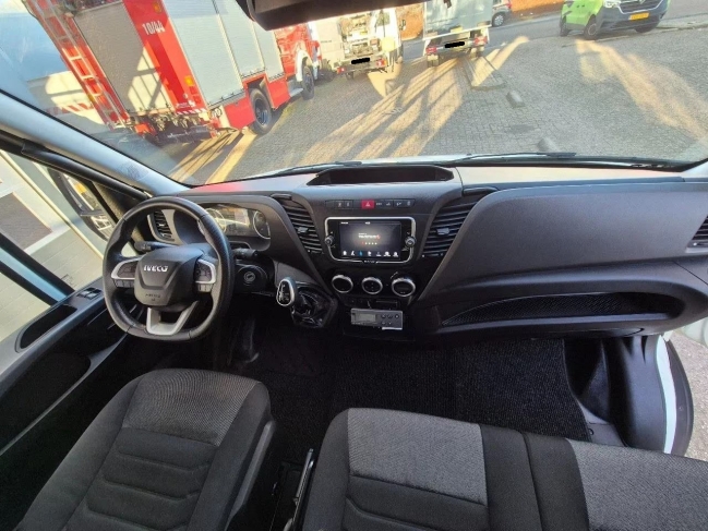 iveco-daily-40c18--ivecodaily40c18-1183-11.jpg