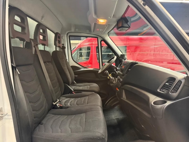 iveco-daily-50c15-dobozos-a31-1095-08.jpg
