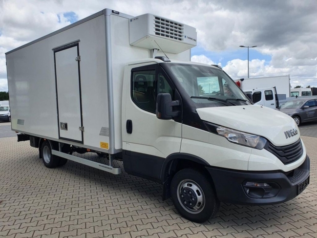 iveco-daily-50c18hz-hutodoboz-4882-700-01.jpg