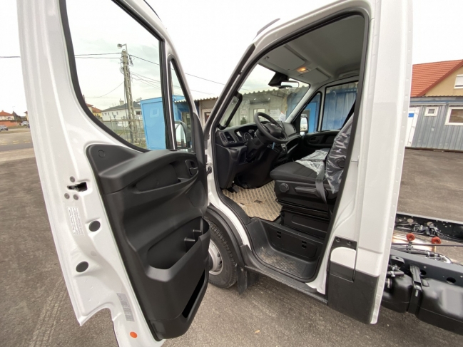 iveco-daily-70c18-alvaz-2955-925-04.jpg