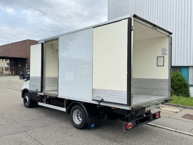 iveco-daily-72-180-dobozos-ivecodaily72-1166-05.jpg