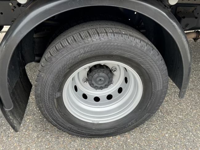 iveco-daily-72-180-dobozos-ivecodaily72-1166-10.jpg