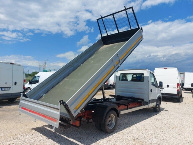 iveco-daily-72c17-billencs-7540-401-03.jpg
