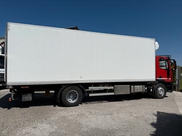 iveco-eurocargo-180-e-hutodobozos-ir1-1011-06.jpg