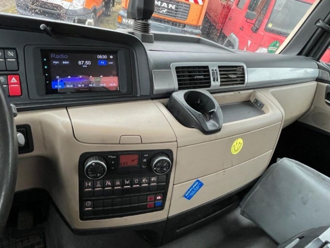 man-tgm-18-340-billencs-128-936-11.jpg