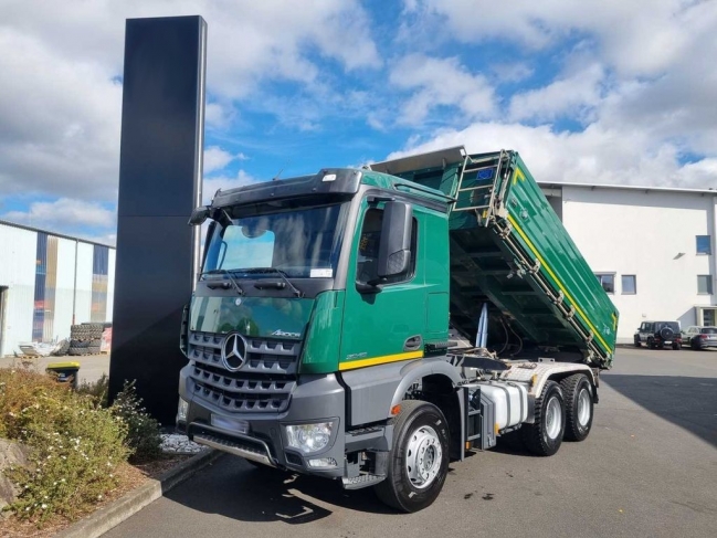 mercedes-arocs-2645-k-billencs-2118-809-01.jpg