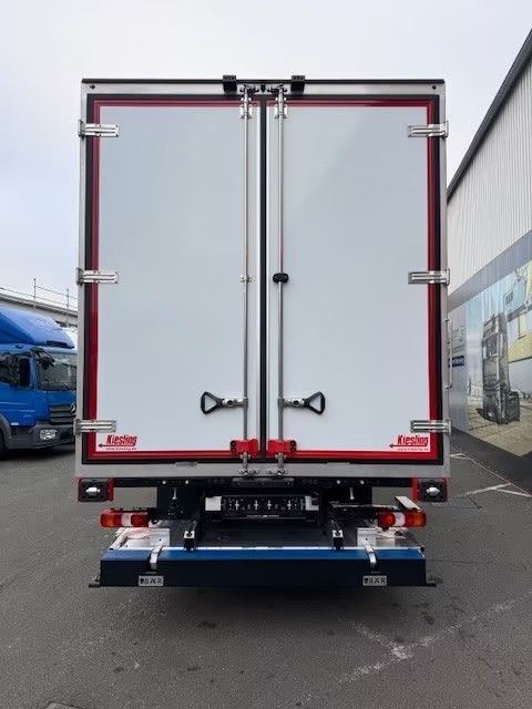 mercedes-benz-actros-1830--mercedesbenzactros-1232-03.jpg