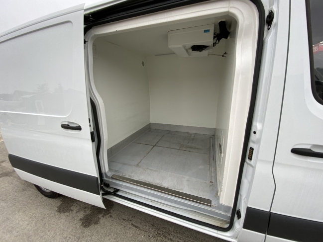 mercedes-sprinter-211-cdi-furgon-4509-1200-05.jpg