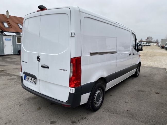 mercedes-sprinter-211-cdi-furgon-4509-1200-08.jpg