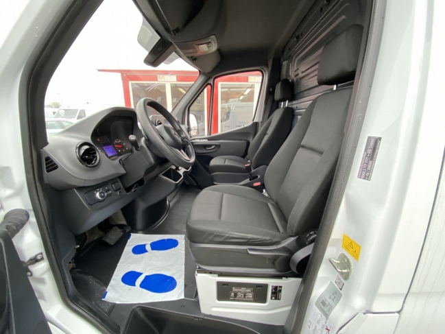 mercedes-sprinter-211-cdi-furgon-4509-1200-11.jpg