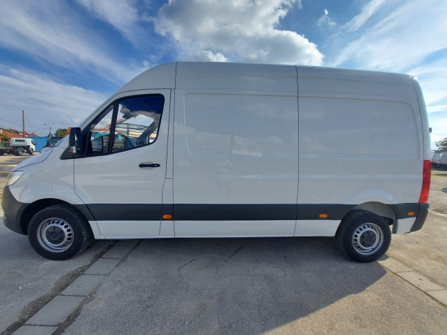 mercedes-sprinter-211-cdi-furgon-9298-845-02.jpg