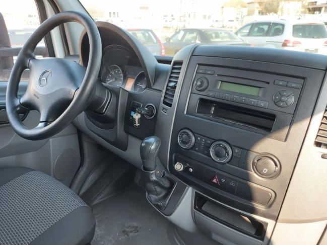 mercedes-sprinter-211-cdi-hutodoboz-6367-425-16.jpg